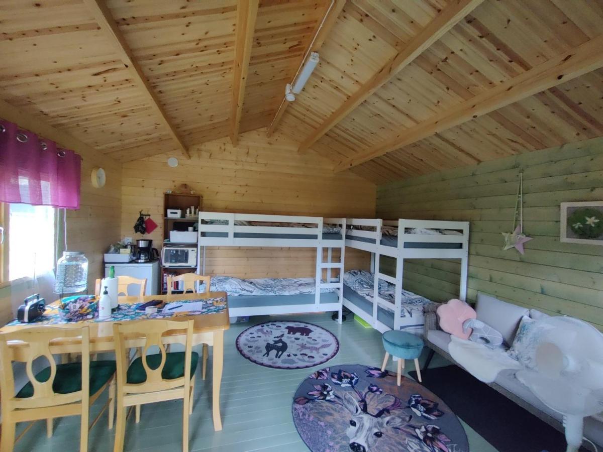 Отель Satukurki-Vierasmaja - Simple And Cute Cabin Састамала Экстерьер фото